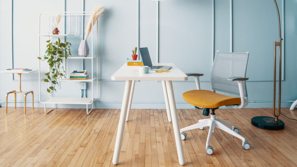 Sitonit Reya With Angled Metal Legs 20